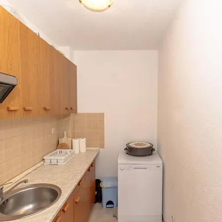 Maya Apartment