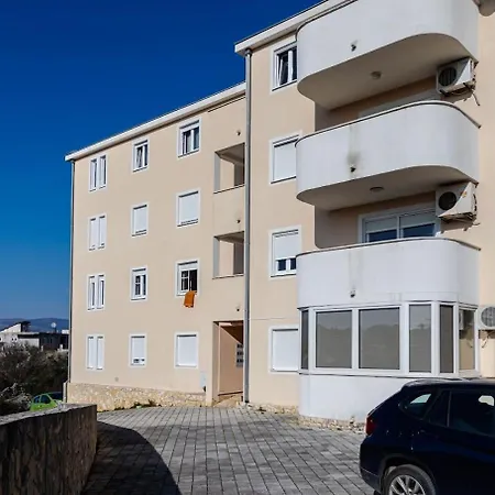 Apartment Maya Trogir